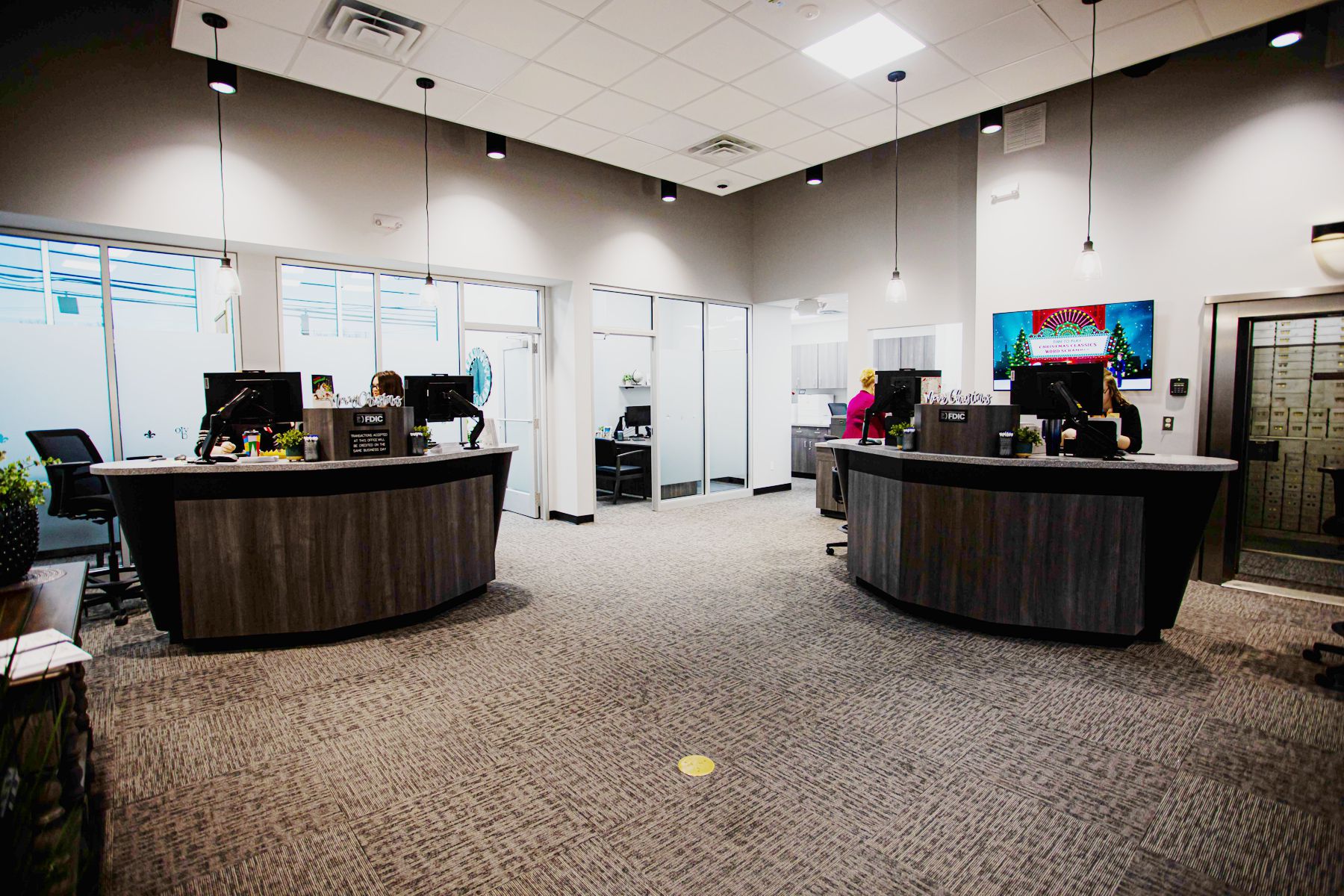 Ohio Valley Bank Jackson Pike Gallipolis Office Lobby Reopens